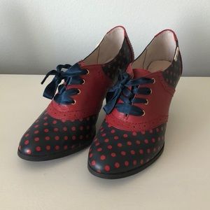 Bass Leather Oxford  Heels